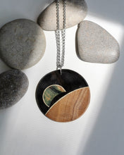 Load image into Gallery viewer, Pendant: Earthset