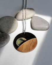 Load image into Gallery viewer, Pendant: Earthset