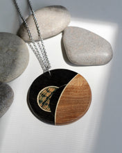 Load image into Gallery viewer, Pendant: Earthset