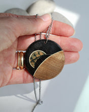 Load image into Gallery viewer, Pendant: Earthset