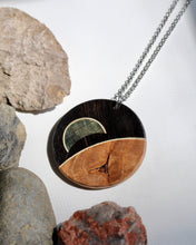 Load image into Gallery viewer, Pendant: Earthset