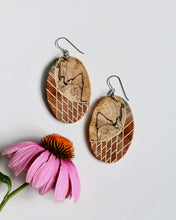 Load image into Gallery viewer, Spalted Diamond Grid