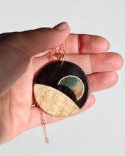 Load image into Gallery viewer, Pendant: Earthset
