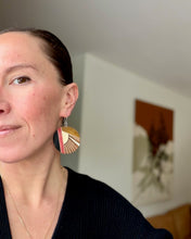 Load image into Gallery viewer, Radiant Gradient