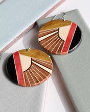 Load image into Gallery viewer, Radiant Gradient