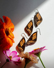 Load image into Gallery viewer, Monarch Wing