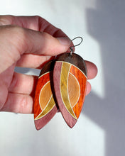 Load image into Gallery viewer, Floral Leaf