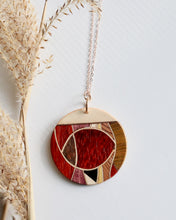 Load image into Gallery viewer, Pendant: Abstract Swirl