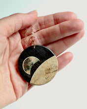 Load image into Gallery viewer, Pendant: Earthset
