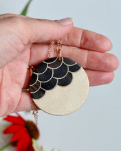 Load image into Gallery viewer, Pendant: Dark Scale
