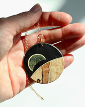 Load image into Gallery viewer, Pendant: Earthset
