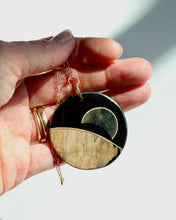 Load image into Gallery viewer, Pendant: Earthset
