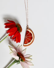 Load image into Gallery viewer, Pendant: Citrus Slices - Grapefruit
