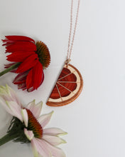 Load image into Gallery viewer, Pendant: Citrus Slices - Grapefruit
