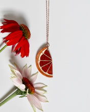 Load image into Gallery viewer, Pendant: Citrus Slices - Grapefruit
