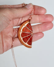 Load image into Gallery viewer, Pendant: Citrus Slices - Grapefruit
