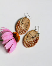 Load image into Gallery viewer, Spalted Diamond Grid
