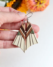 Load image into Gallery viewer, Folding Wing
