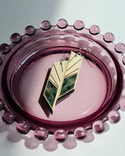 Load image into Gallery viewer, Brilliant Sapphire
