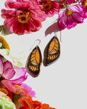Load image into Gallery viewer, Monarch Wing
