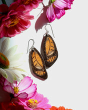 Load image into Gallery viewer, Monarch Wing
