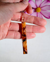Load image into Gallery viewer, Pendant: Slender Woodgrain
