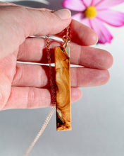 Load image into Gallery viewer, Pendant: Slender Woodgrain
