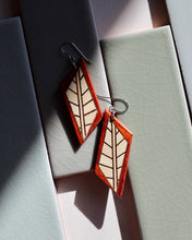 Load image into Gallery viewer, Cubed Leaf
