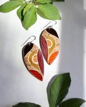 Load image into Gallery viewer, Floral Leaf
