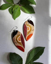 Load image into Gallery viewer, Floral Leaf
