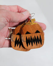 Load image into Gallery viewer, Jack-O-Lantern
