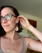 Load image into Gallery viewer, Daisy Dangle
