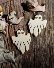 Load image into Gallery viewer, Ghosty McGhostface
